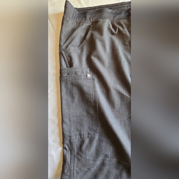 Figs Kade Cargo Scrub Pants size XXL - Picture 7 of 10